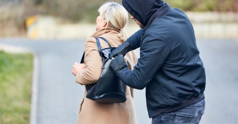 Is Credit Card Fraud A Felony Or Federal Crime 